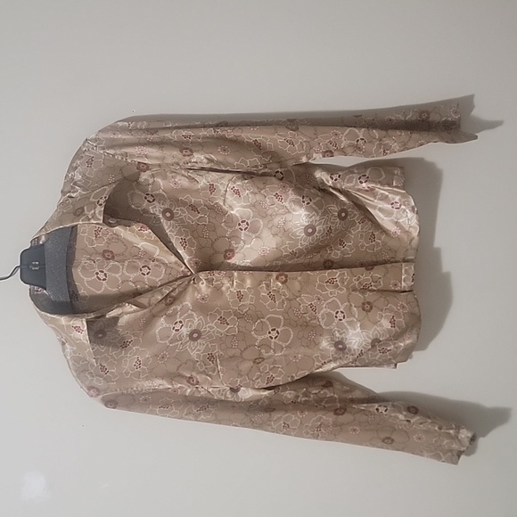 NWOT WOMEN'S ESCADA 100% SILK FLORAL cream long sleeve collar blouse size 36 - Picture 5 of 10